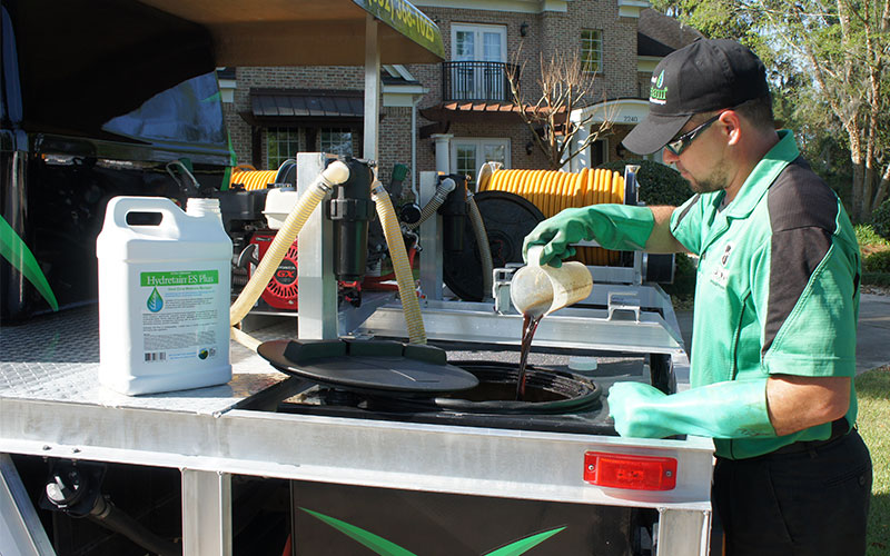 Landscape contractors-Professionals setting up Hydretain